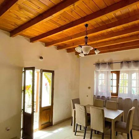 Eco Reyna House Haría