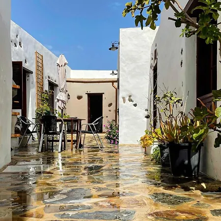 Eco Reyna House Haría